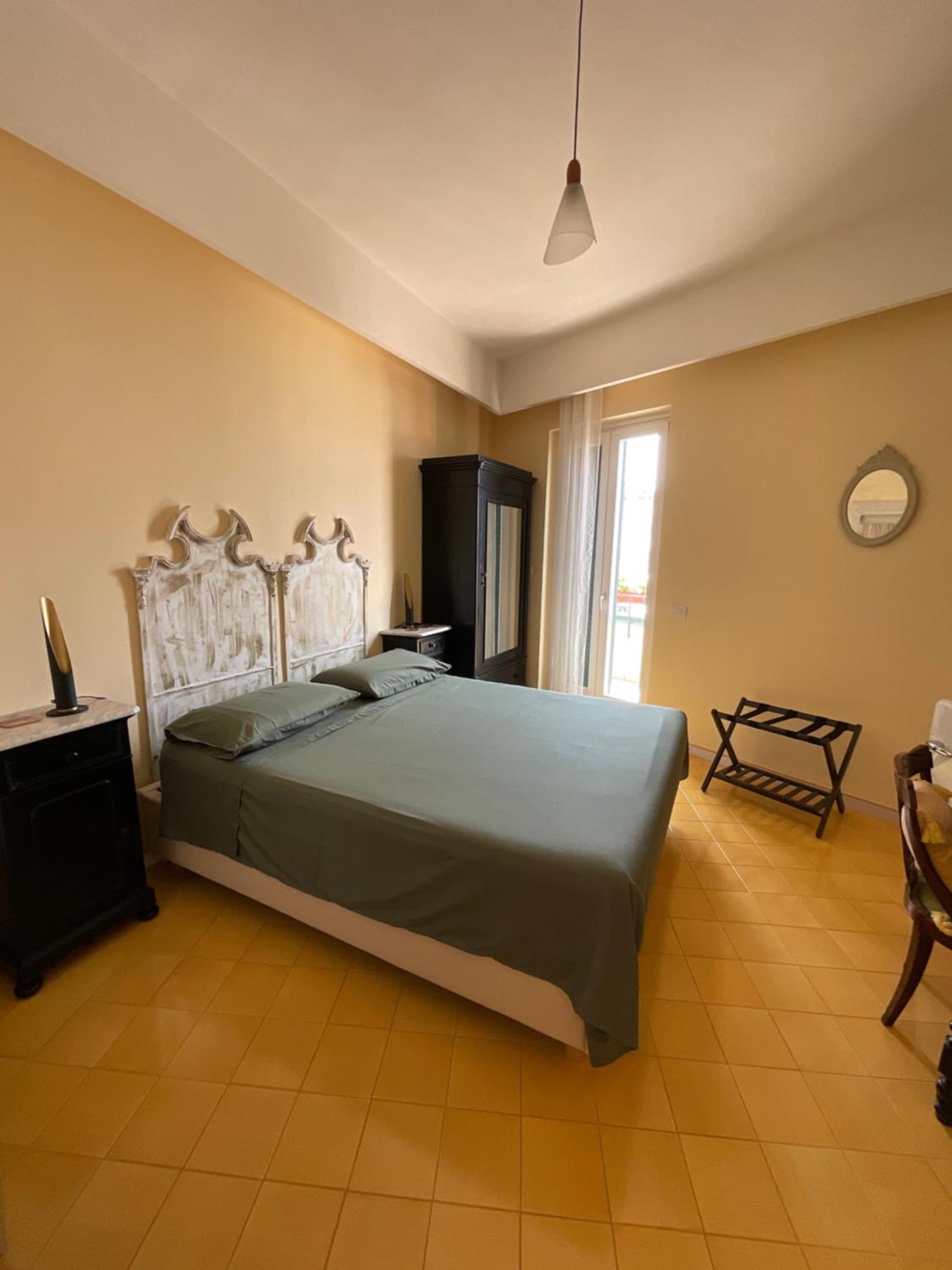 Vesuvio View Bed & Breakfast Вико Екуензе Екстериор снимка