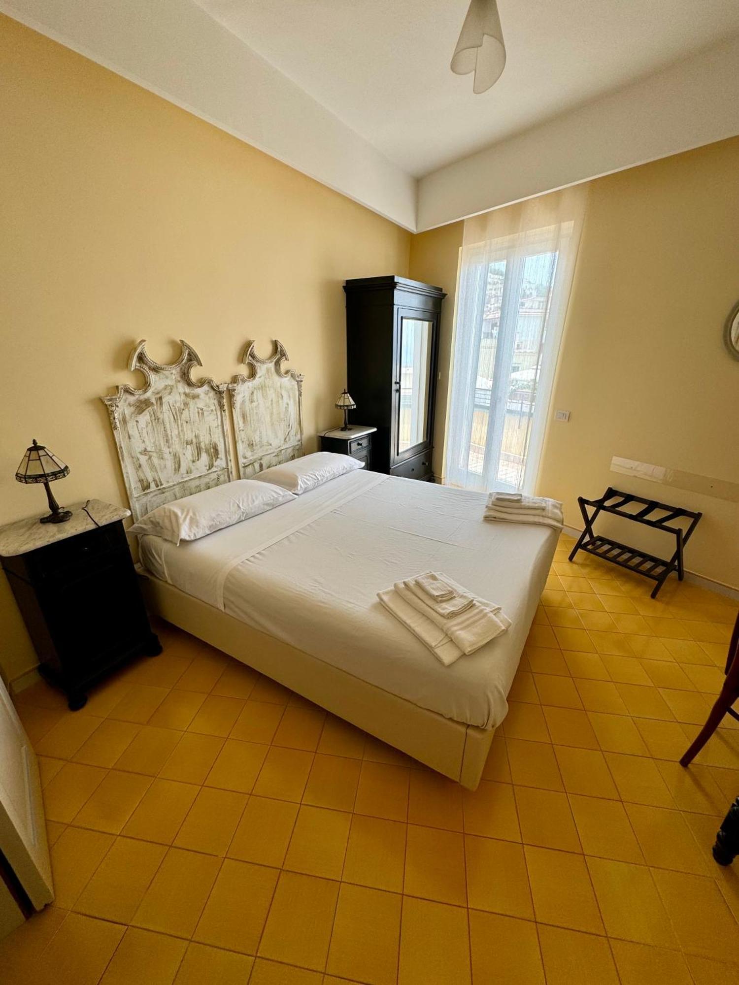 Vesuvio View Bed & Breakfast Вико Екуензе Екстериор снимка