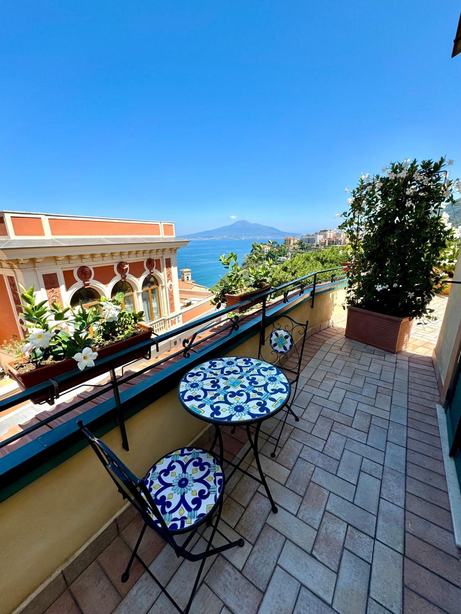 Vesuvio View Bed & Breakfast Вико Екуензе Екстериор снимка