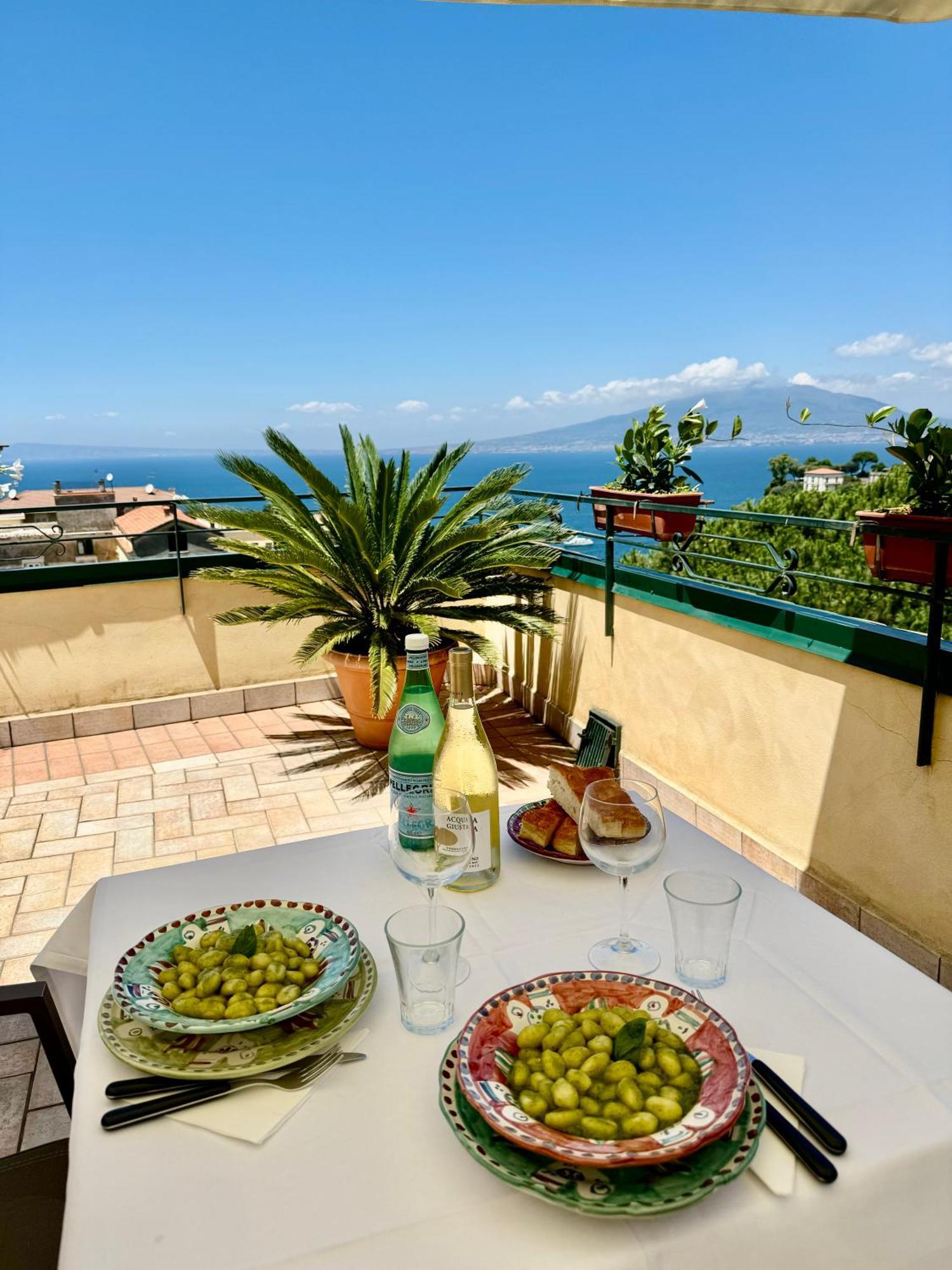 Vesuvio View Bed & Breakfast Вико Екуензе Екстериор снимка