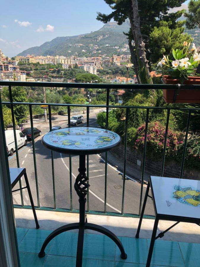 Vesuvio View Bed & Breakfast Вико Екуензе Екстериор снимка